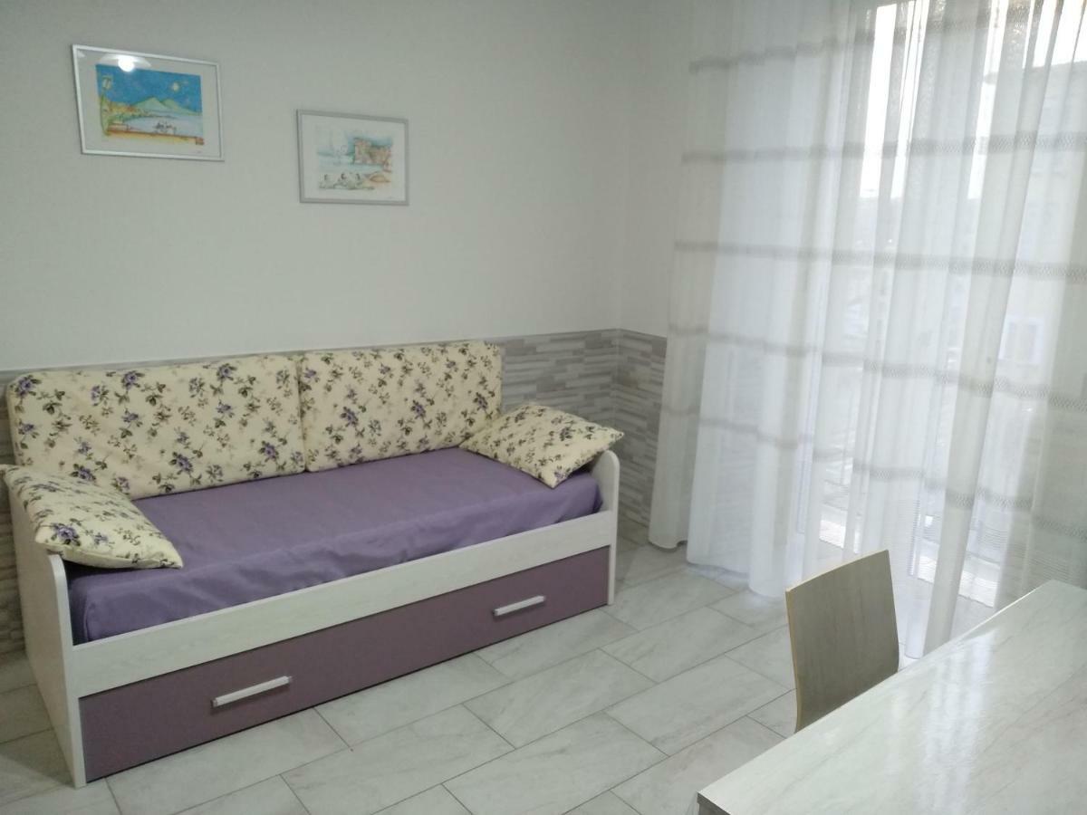 Casa Al Porto Apartment เนเปิลส์ ภายนอก รูปภาพ